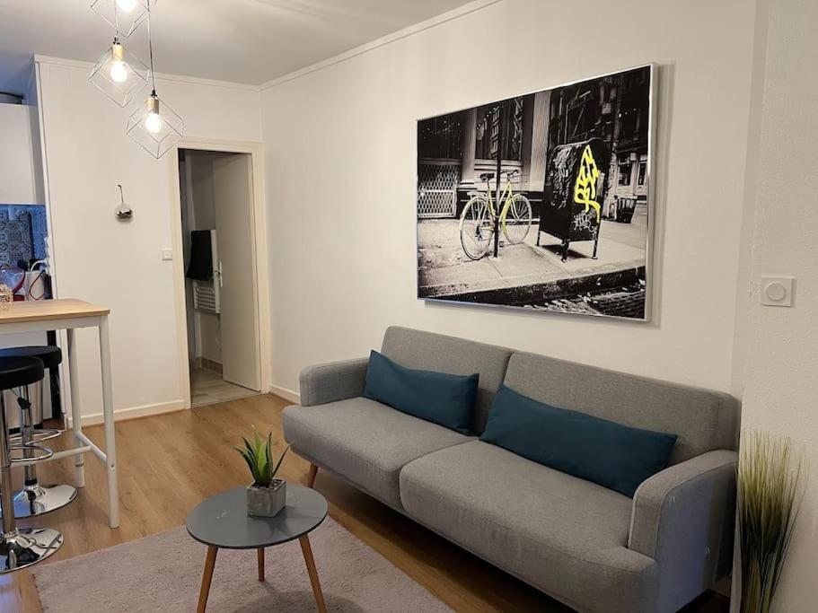 Appartement Le Comte Est Bon, Quartier Antiquaires à Dijon Extérieur photo